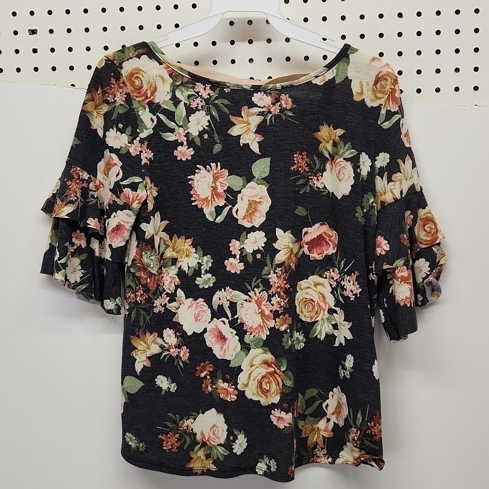Blu-pepper Floral Top Ruffled Sleeves